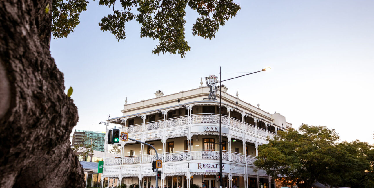 Bar, Restaurant & Function Venue in Brisbane Regatta Hotel